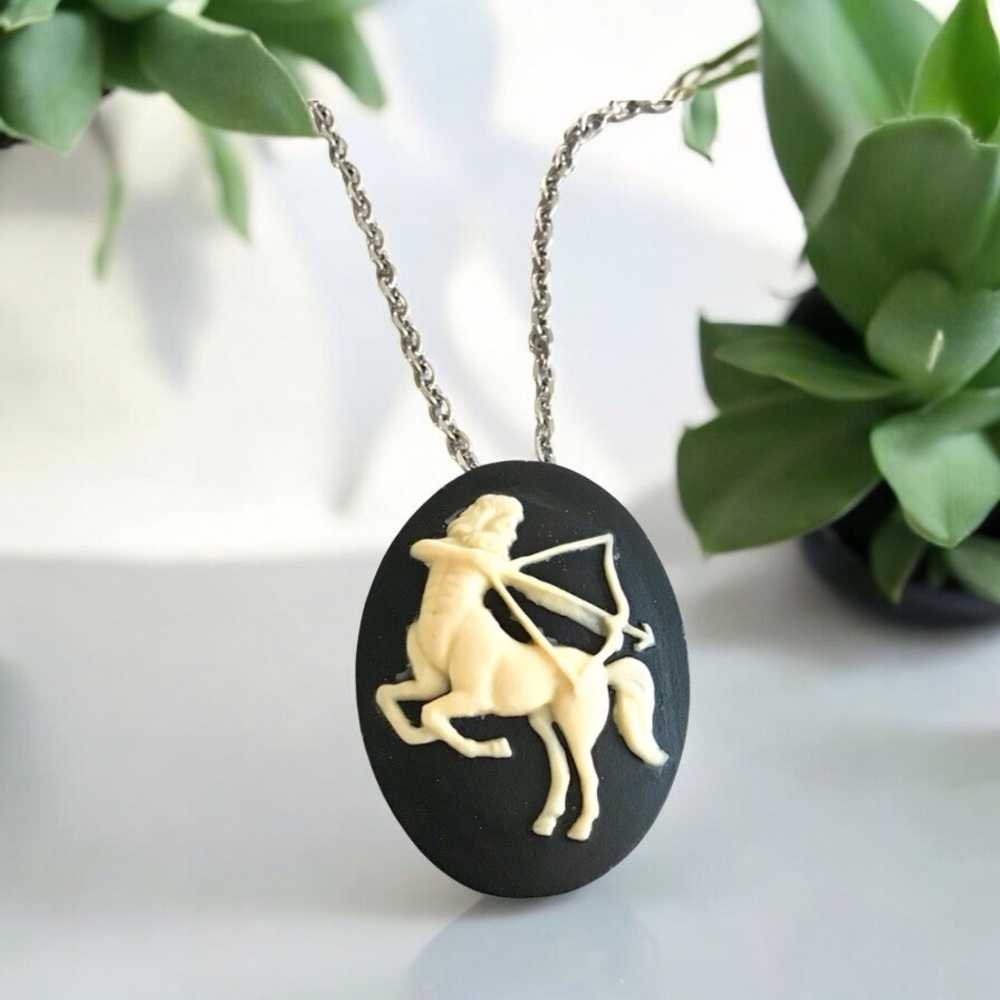 🆕 3D Sagittarius Pendant Necklace Wood/Stainless Steel